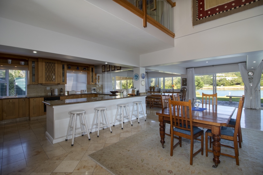 6 Bedroom Property for Sale in Royal Alfred Marina Eastern Cape